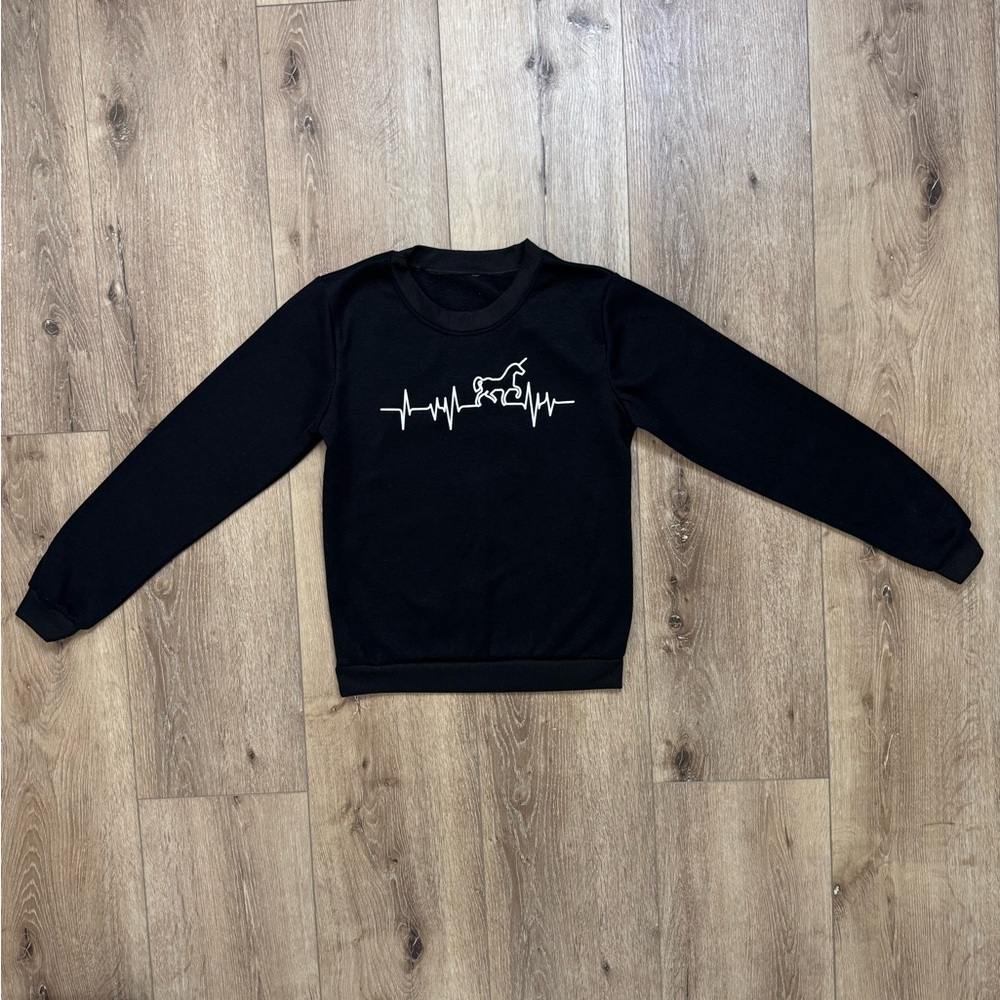 Unicorn Heartbeat Sweatshirt Black & White Women’s Small Cute & Cozy
